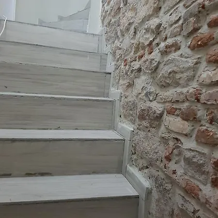 Yeliz Ayvalı